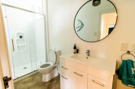 Photo of property in 10 Oriental Terrace, Mount Victoria, Wellington, 6011