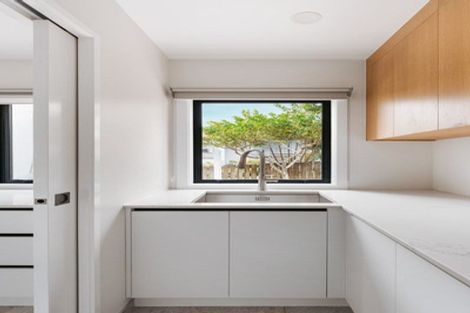 Photo of property in 1 Coppelia Avenue, Omokoroa, 3114