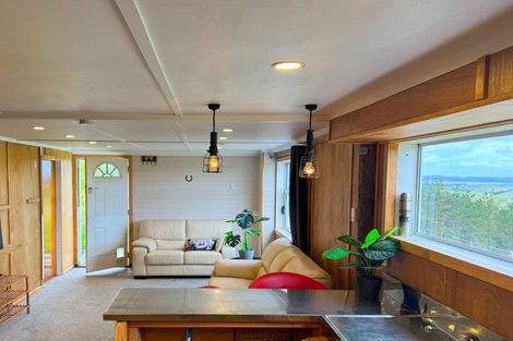 Photo of property in 265 Wilson Road, South Head, Helensville, 0874