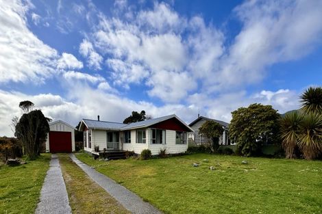 Photo of property in 72 Moorhouse Street, Ross, 7812