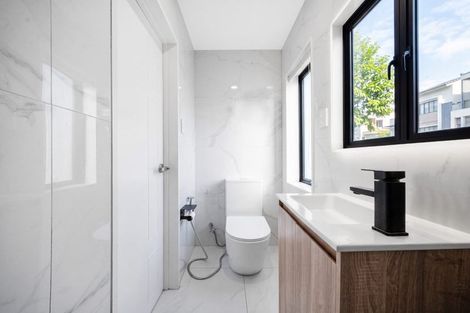 Photo of property in 24a Grande Vue Road, Papatoetoe, Auckland, 2025