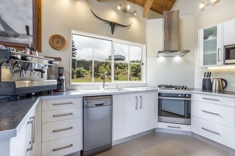 Photo of property in 708 Wilson Road, South Head, Helensville, 0874