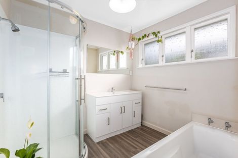 Photo of property in 7 Reid Road, Wainuiomata, Lower Hutt, 5014