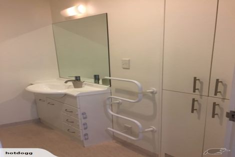 Photo of property in Terrace Heights Apartments, 2/163p The Terrace, Wellington Central, Wellington, 6011