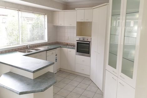 Photo of property in 104 Bob Charles Drive, Golflands, Auckland, 2013