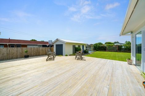 Photo of property in 21 Belvedere Avenue, Waikanae, 5036