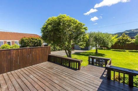 Photo of property in 32 Heretaunga Square, Silverstream, Upper Hutt, 5019