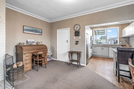 Photo of property in 28 Church Street, Winton, 9720