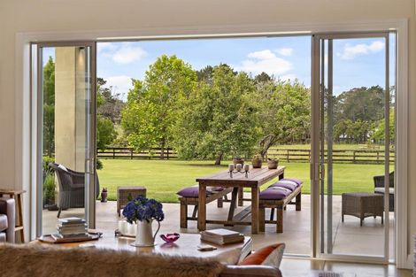 Photo of property in 5 Dysart Lane, Kumeu, 0891