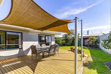 Photo of property in 138 Tait Drive, Greenmeadows, Napier, 4112