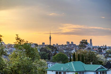 Photo of property in 50b Upland Road, Remuera, Auckland, 1050