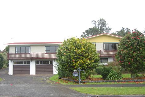 Photo of property in 18 Hickford Place, Okato, 4335