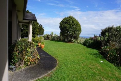 Photo of property in 14 Michael Bosher Way, Flat Bush, Auckland, 2019