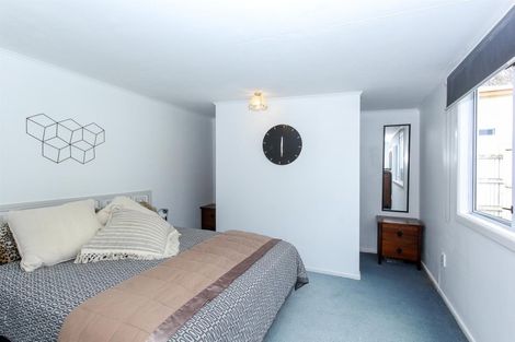 Photo of property in 158 Mangorei Road, Merrilands, New Plymouth, 4312