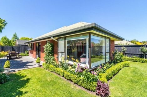 Photo of property in 94 Apsley Drive, Avonhead, Christchurch, 8042