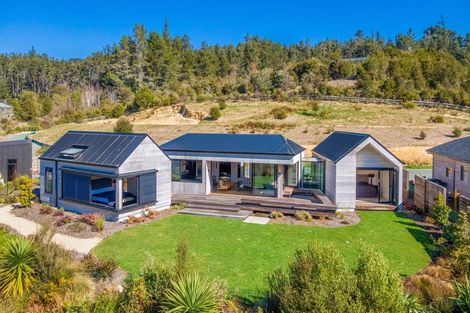 Photo of property in 18 Kahu Close, Kaiteriteri, Motueka, 7197