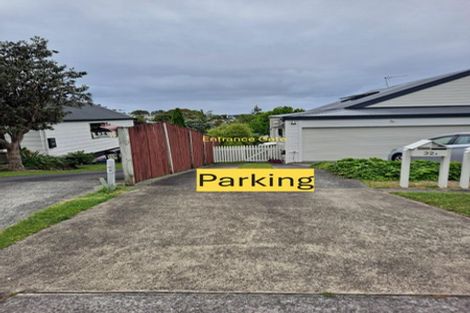 Photo of property in 32 Rosario Crescent, Red Beach, 0932