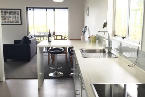 Photo of property in 9 Barrier View Road, Leigh, 0985