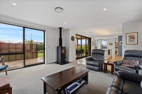 Photo of property in 12 Sapphire Spring Rise, Wanaka, 9305
