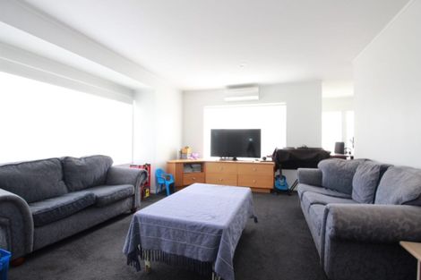 Photo of property in 25 Esther Place, Red Beach, 0932