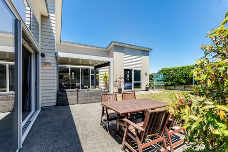 Photo of property in 28 Nelson Avenue, Aotea, Porirua, 5024