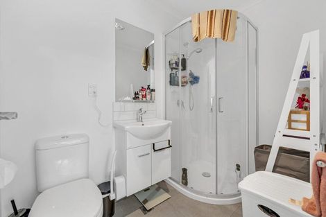 Photo of property in 12 Pangu Way, Mangere, Auckland, 2022