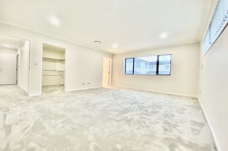 Photo of property in 5 Cloonlyon Drive, Flat Bush, Auckland, 2019