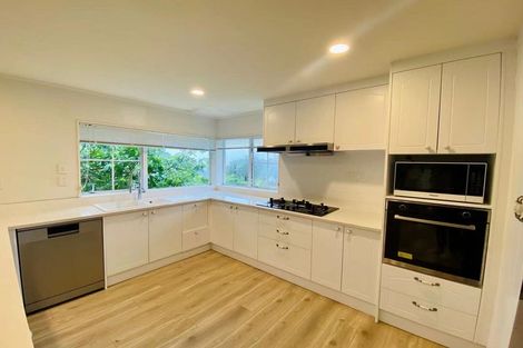 Photo of property in 1/133a Hobsonville Road, West Harbour, Auckland, 0618