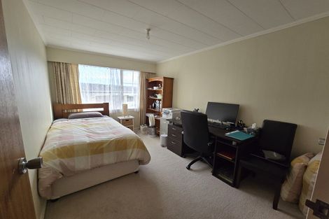 Photo of property in 14 Yarrow Place, Papakowhai, Porirua, 5024