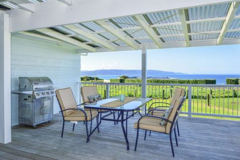 Photo of property in 4 Waihinahina Way, Mahia, 4198