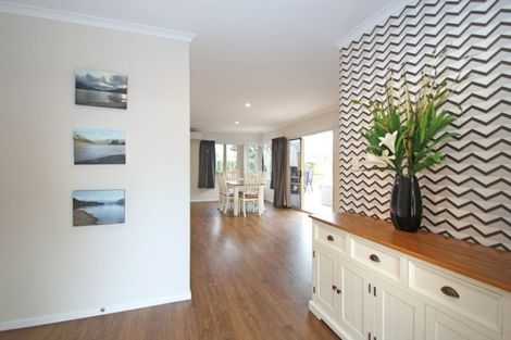 Photo of property in 36 Mcleod Place, Papamoa Beach, Papamoa, 3118