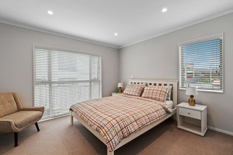 Photo of property in 30 William Wallbank Crescent, Swanson, Auckland, 0614