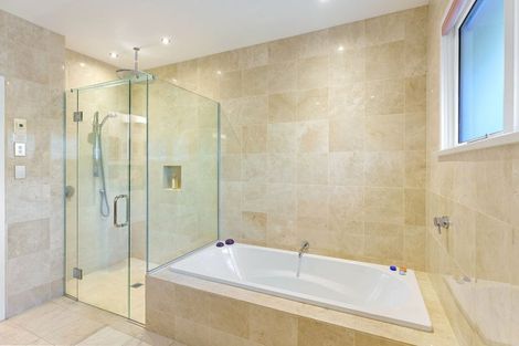 Photo of property in 52-56 Winara Avenue, Waikanae, 5036