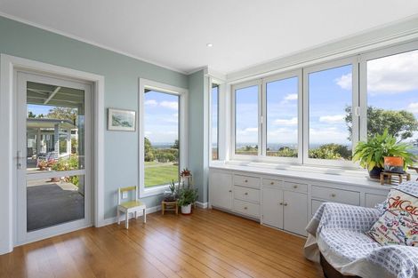 Photo of property in 211 Major Hornbrook Road, Mount Pleasant, Christchurch, 8081