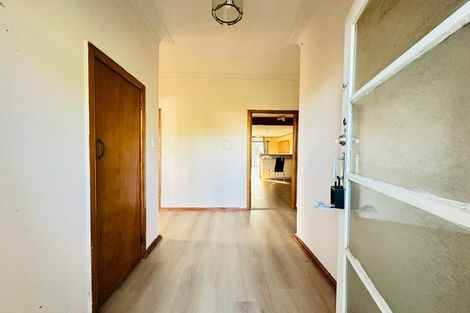 Photo of property in 39 Cambridge Terrace, Papatoetoe, Auckland, 2025