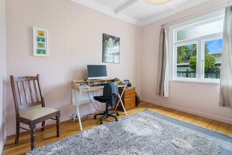 Photo of property in 15 Hamilton Road, Cambridge, 3434