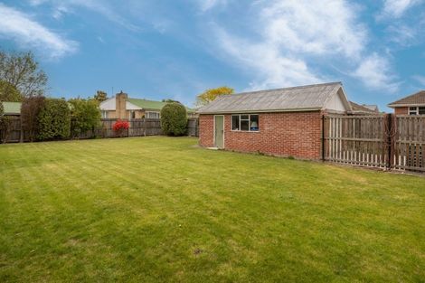 Photo of property in 8 Roslyn Avenue, Mairehau, Christchurch, 8052