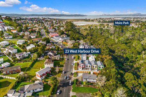 Photo of property in 23a West Harbour Drive, West Harbour, Auckland, 0618