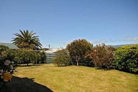 Photo of property in 6 Mountainview Terrace, Otaki Beach, Otaki, 5512