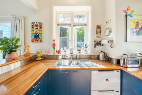 Photo of property in 409 Marine Drive, Mahina Bay, Lower Hutt, 5013