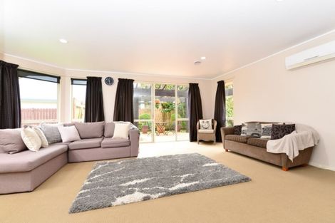 Photo of property in 24 Bouverie Crescent, Flagstaff, Hamilton, 3210