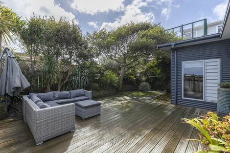 Photo of property in 26 Birdwood Avenue, Moturoa, New Plymouth, 4310
