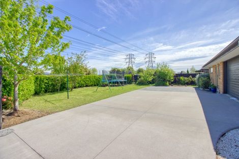 Photo of property in 33 Little Oaks Drive, Yaldhurst, Christchurch, 8042