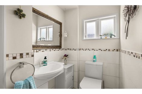 Photo of property in 11 Fairway Drive, Kerikeri, 0230