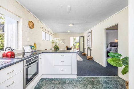 Photo of property in 5/19a Verbena Road, Birkdale, Auckland, 0626