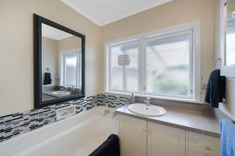 Photo of property in 31 Balliol Avenue, Pirimai, Napier, 4112