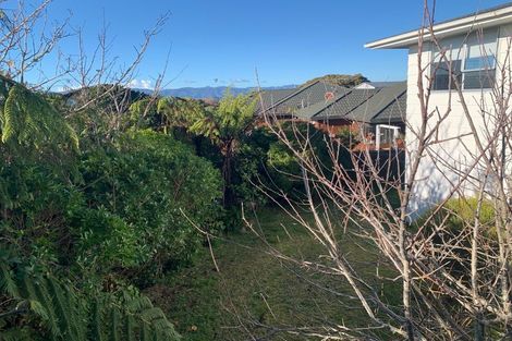 Photo of property in 6 Banksia Grove, Maungaraki, Lower Hutt, 5010