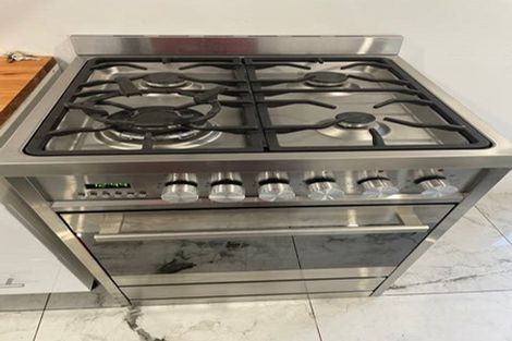 Photo of property in 52 Stratford Road, Manurewa, Auckland, 2105