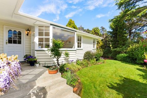 Photo of property in 4 Freemans Way, Pinehaven, Upper Hutt, 5019