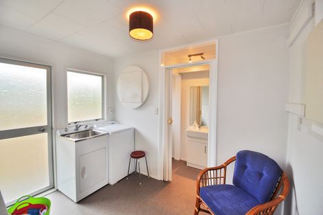 Photo of property in 9 Barrier View Road, Leigh, 0985